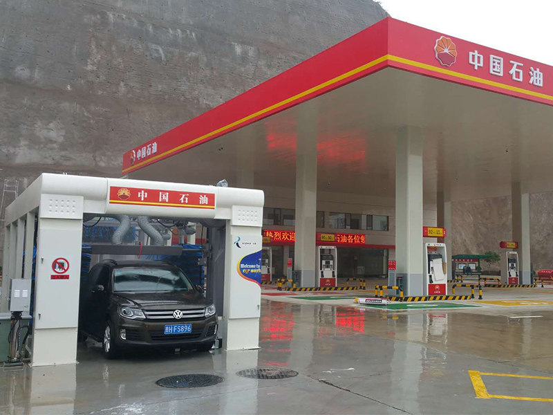 Tunnel car wash machine CC-670