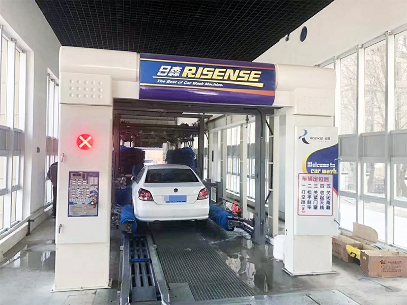 Tunnel car wash machine CC-695