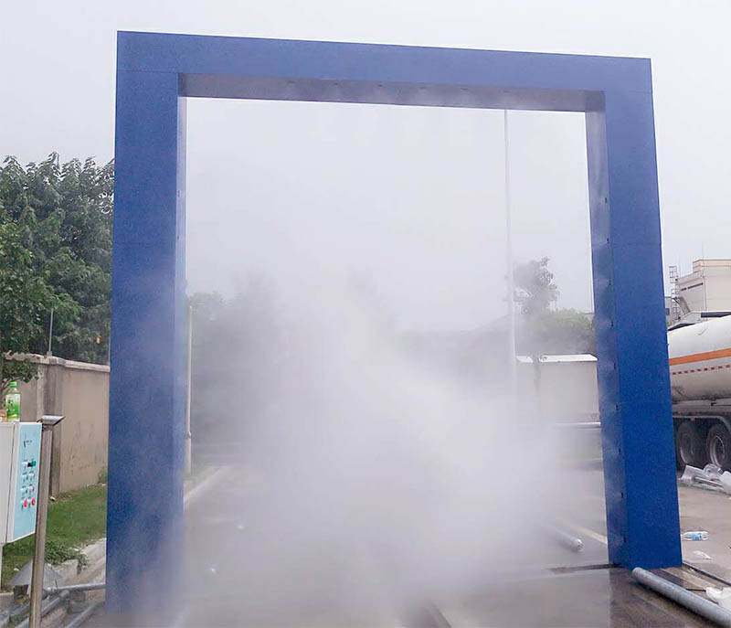 Gantry type engineering car washing machine 